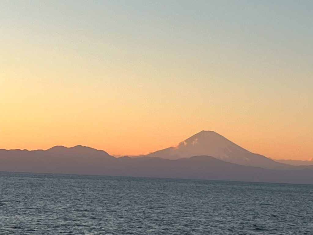 城ヶ島から見る富士山の夕焼け