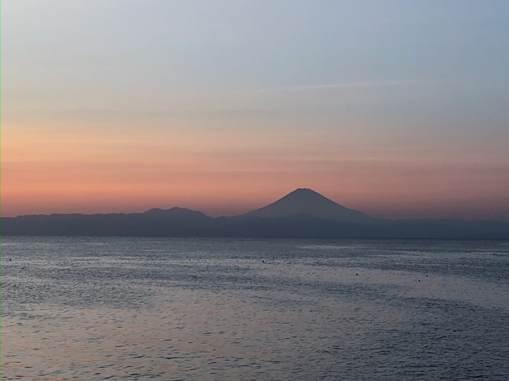 城ヶ島から見る富士山の夕焼け