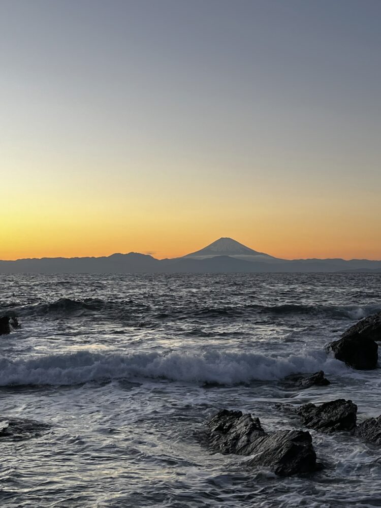 西崎の磯からの富士山